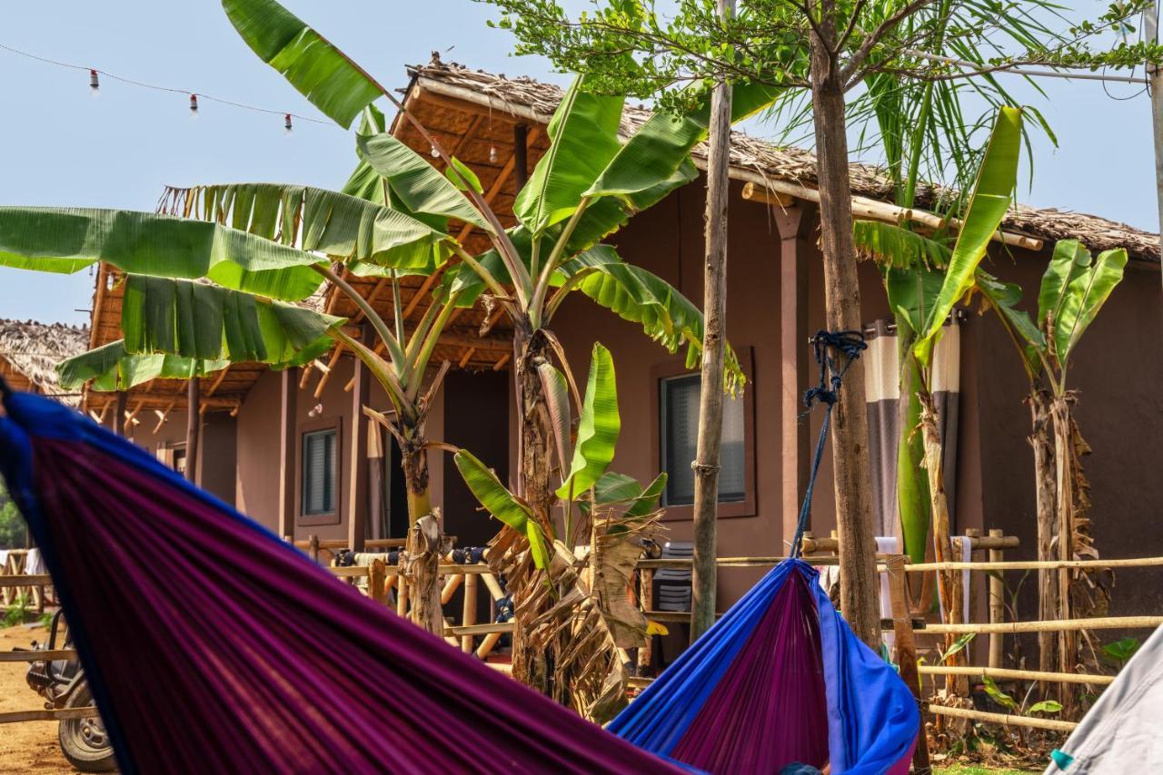 Hippie Land Hampi Hotel Exterior foto