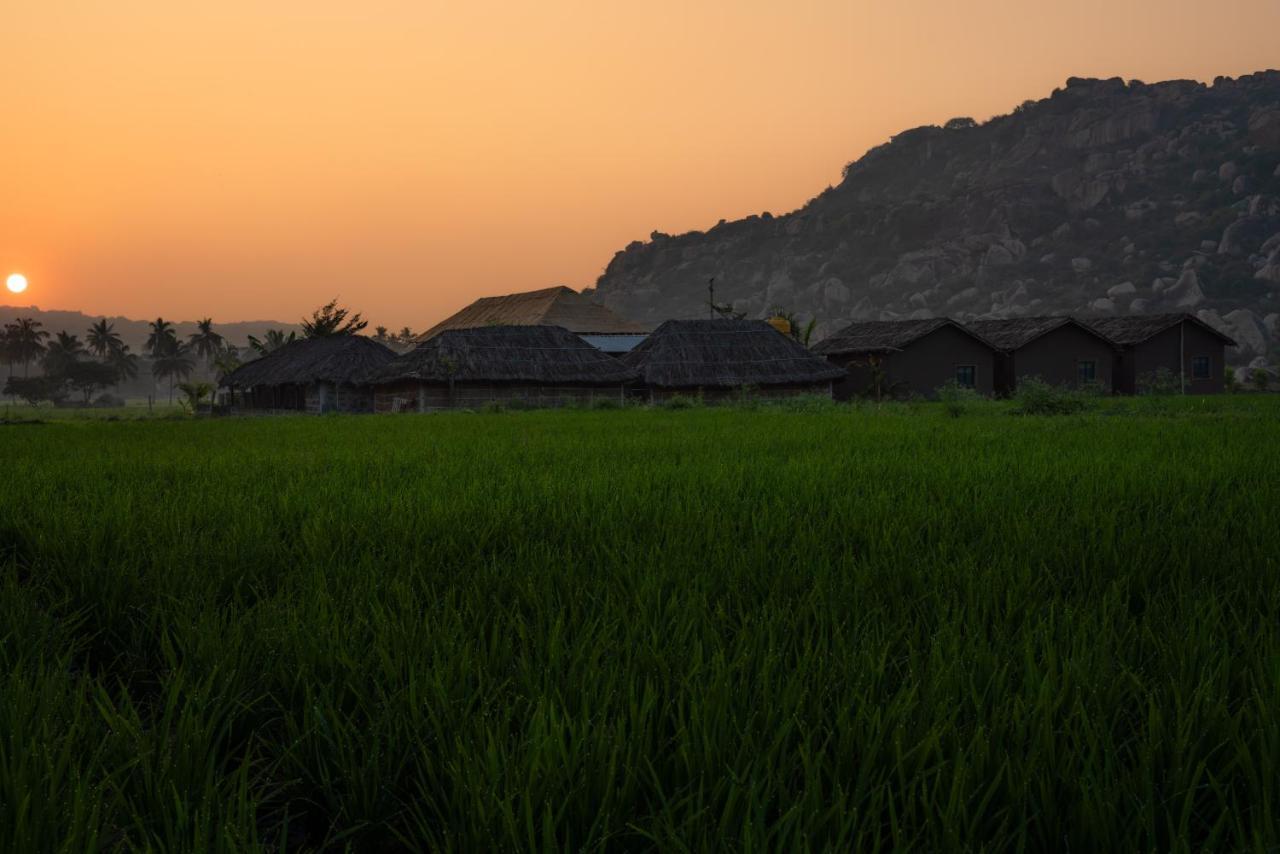 Hippie Land Hampi Hotel Exterior foto